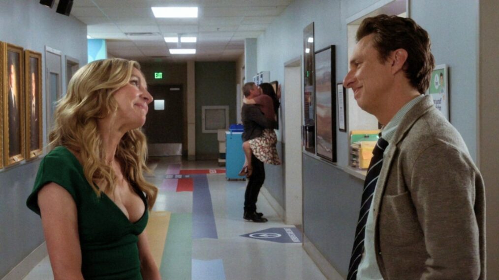 Sarah Chalke, Scott Foley, Rachel Bilson, and Zach Braff in 'Scrubs' Season 2