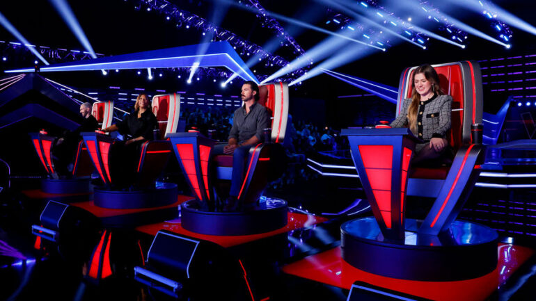 ‘The Voice’ Recap: Riley Green & Kelly Clarkson Fight to Steal a Talented Artist