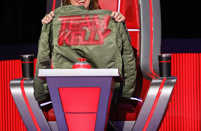 ‘The Voice’ Recap: Kelly Clarkson Saves Queen Latifah’s Teen Singer With Her Steal