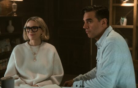 THE WATCHER, from left: Naomi Watts as Nora Brannock, Bobby Cannavale as Dean Brannock, (Season 1, ep. 106, aired Oct. 13, 2022). photo: Eric Liebowitz / ©Netflix / Courtesy Everett Collection