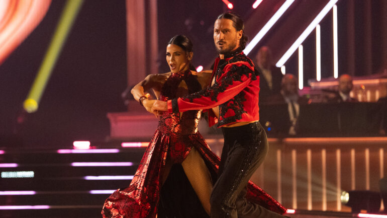 ‘DWTS’: Val Chmerkovskiy Apologizes to Carrie Ann Inaba After Controversial Comment