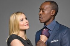 Kristen Bell and Don Cheadle in House of Lies