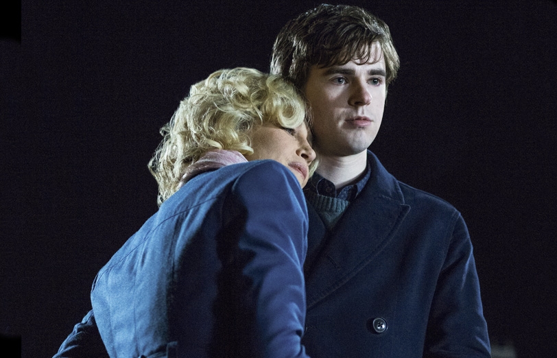 Bates Motel Season 3 Finale - Vera Farmiga and Freddie Highmore