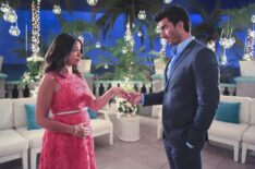 Gina Rodriguez and Justin Baldoni in Jane the Virgin