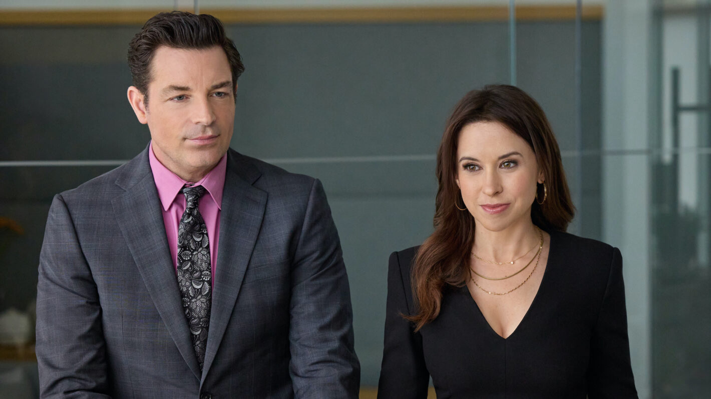 Lacey Chabert and Brennan Elliott in 'His & Hers'