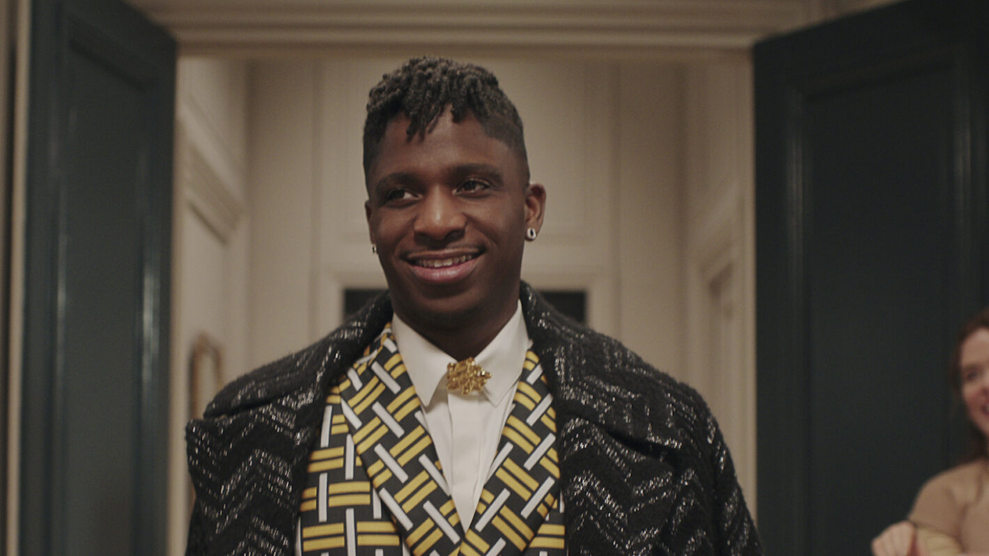 'Emily in Paris' Star Samuel Arnold Talks Season 5 Hopes and Julien's Love Life